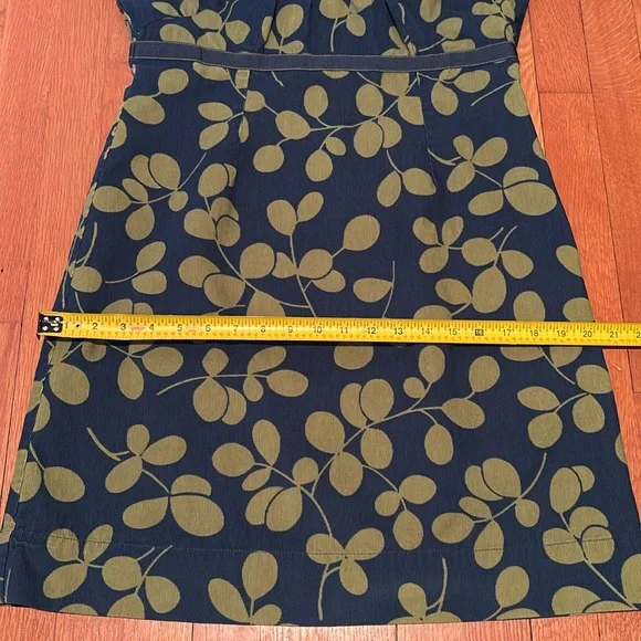 Boden 100% cotton scoop neck corduroy dress with leaf print in blue and green - Picture 15 of 16